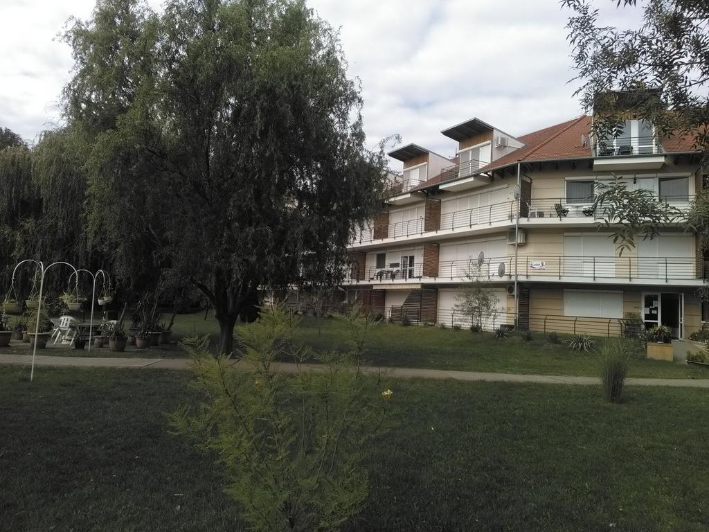 Horvath Apartman Cserkeszőlő Exteriér fotografie
